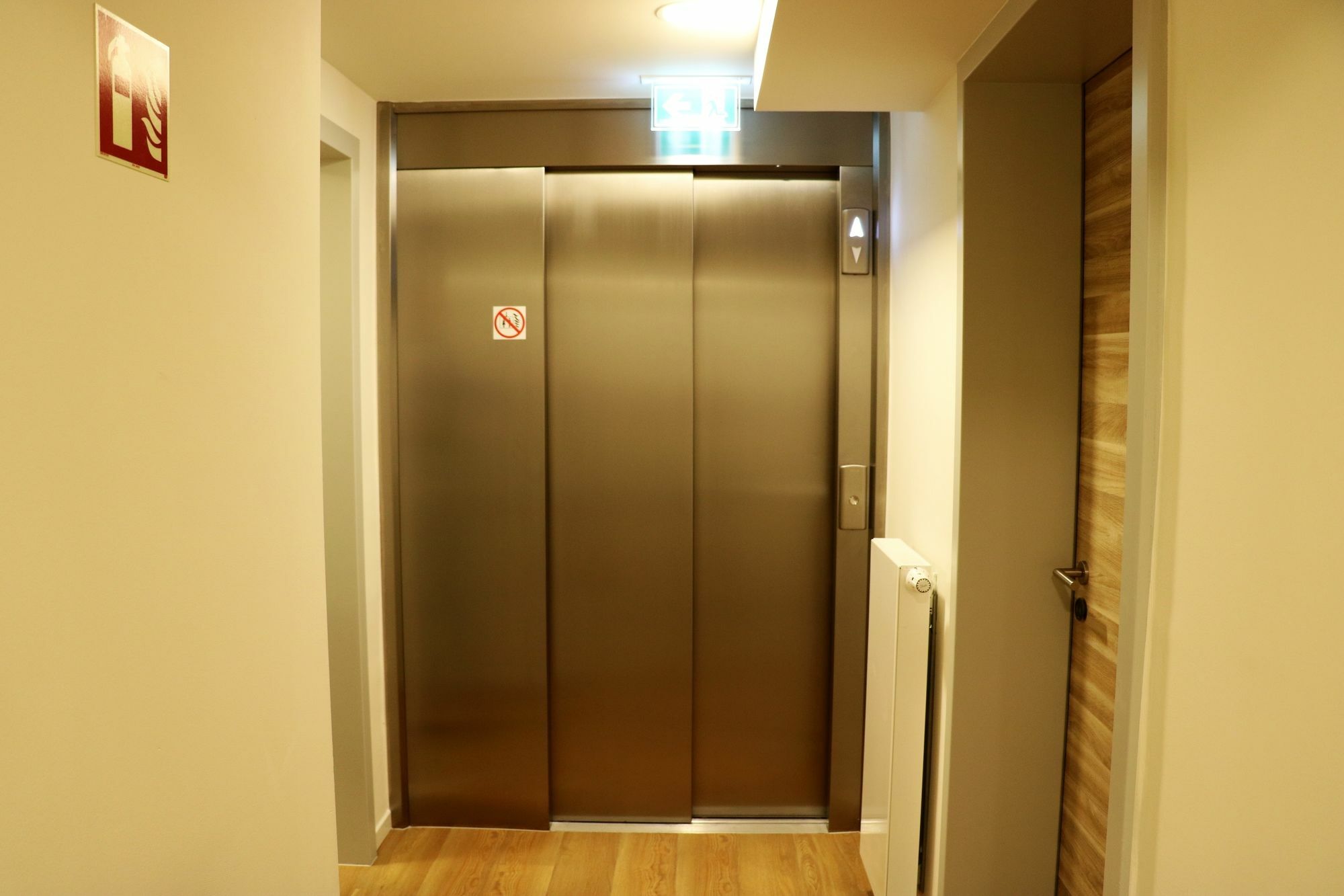 Signature East Hotel Apartment Хамбург Екстериор снимка